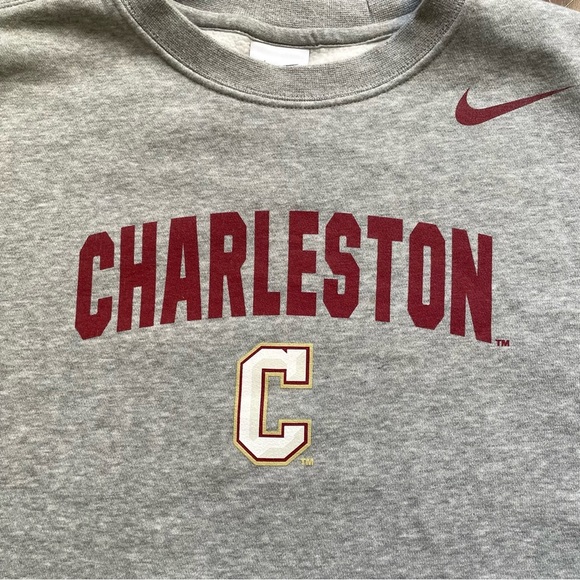 Nike Charleston Crewneck Pullover Sweatshirt Size Medium Gray Grey Sweater - Picture 2 of 7